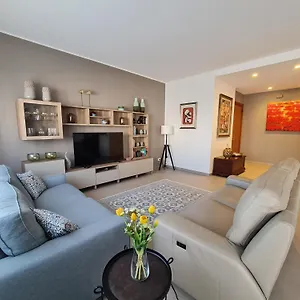 https://casa-zoli-luxury-house-210mq.palermohotels.org